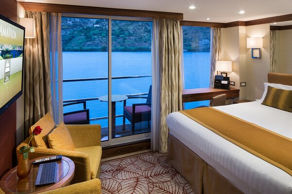 AmaWaterways AmaDouro Accommodation B 1.jpg